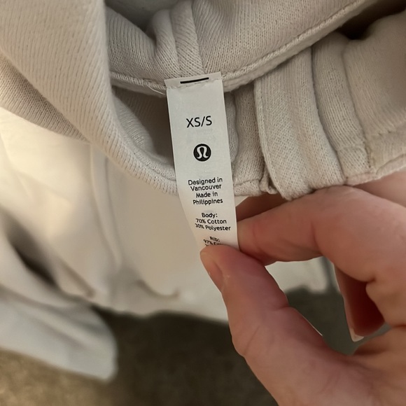 Lululemon scuba - Picture 2 of 2